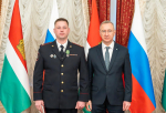 Полицейского наградили за спасение жизни дорожного рабочего