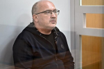 Бывший начальник вещевого управления Минобороны России предстанет перед судом за взятку