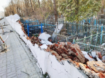 В Калуге вновь обрушился забор Пятницкого кладбища