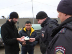 Шести мигрантам вручили повестки в ходе рейда на рынке Правобережья
