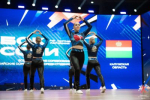 С поворотом и с прискоком