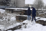 В Белоусово на заброшенной стройке ребенок провалился в яму с водой