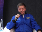 Космонавт Андрей Бабкин рассказал юным калужанам о выборе профессионального пути
