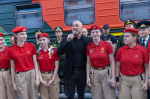 Денис Майданов спел для калужан на торжественной встрече Поезда Победы