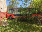Пассажирский автобус въехал в жилой дом в Калуге