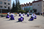 В калужской Тимирязевке в преддверии 9 мая станцевали Вальс Победы