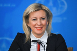 Захарова высмеяла забывших убрать подозрительный пакетик и ложечку Макрона и Мерца