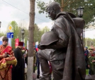 На братской могиле в Куйбышевском районе установили памятник защитникам Отечества (видео)