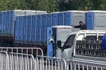 Женщина зашла в туалет и вышла из него через несколько десятков километров