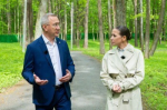 Владислав Шапша рассказал телеведущей Юлии Барановской о многодетных семьях