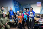 Калужские волонтеры привезли игрушки и сладости детям Первомайска
