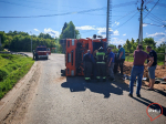 В Калужской области перевернулся КАМАЗ с песком