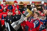 Хоккеисты «Локомотива» привезли Кубок Гагарина на место авиакатастрофы