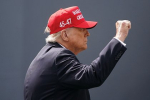 Трамп уволил несколько десятков сотрудников Совета нацбезопасности
