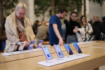 Apple    iPhone   