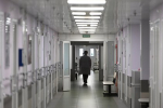 В российской клинике пациентов начали развлекать при помощи необычного караоке