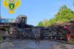 Транспортная прокуратура показала кадры с места обрушения моста в Курской области