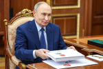 Политолог назвал меры по поддержке семей с детьми главной ценностью политики Путина