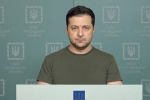 Зеленский заявил о наступлении России на нескольких направлениях