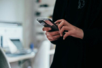    Telegram 