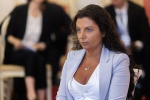 Симоньян раскрыла значение браслетов на шоу Владимира Соловьева