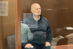 Появилось видео с задержанным мэром Красноярска из закрытого суда