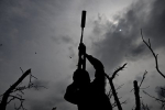 Российский боец СВО с перебитыми ногами четыре дня полз по лесу под обстрелами ВСУ и выжил