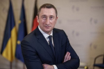 Семья не вернувшегося на Украину вице-премьера уехала из страны