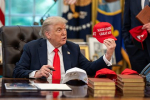 Трамп вычеркнул конгрессмена из движения MAGA за критику ударов по Ирану
