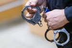 Суд наказал нарисовавших пентаграмму и голову свиньи на двери российского военкора