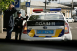 Военкомы заблокировали в автомобиле украинца с грудным ребенком