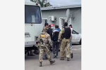 В России иностранцы оказали сопротивление силовикам в ходе антимигрантского рейда