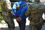 ФСБ показала видео задержания врача из Мелитополя за сбор данных о пациентах для Украины