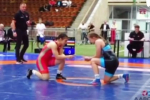 Российские спортсменки сыграли в «Камень, ножницы, бумагу» на чемпионате по борьбе