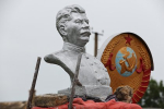В КПРФ раскритиковали нападение на бюст Сталина в башкирском селе
