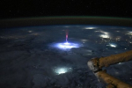  NASA    