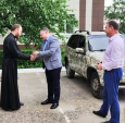 В Калужской области священнику в зону СВО передали автомобиль