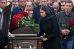 Стало известно об одном запрете для девушки Старовойта на похоронах экс-министра