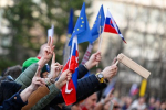 Еврокомиссия попыталась убедить Словакию поддержать антироссийские санкции