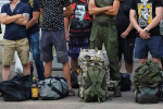 Российских холостяков предложили отправлять в армию за отсутствие свиданий