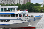 Суд приостановил работу теплохода после массового заражения россиян
