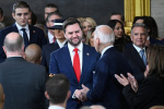 Вице-президент США назвал письмо якобы от Трампа Эпштейну чушью