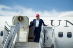 Белый дом обвинил журналистов The Wall Street Journal в клевете и исключил из пула Трампа
