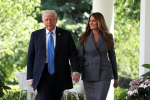 В угрозах Трампа России видят заслугу его жены Мелании. О чем президент США говорит с первой леди?