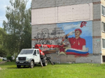 В Кировском районе художники с юнармейцами создают стрит-арт с Героем Советского Союза