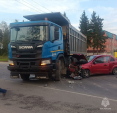 Один человек пострадал при столкновении грузовика и Chevrolet в Калужской области