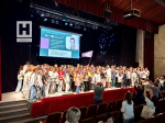 Ради съёмки журналиста «Клён ТВ» на сцену поднялся весь концертный зал «Останкино»